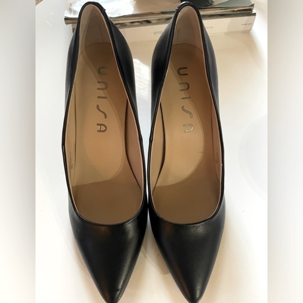 Unsia Black Pumps